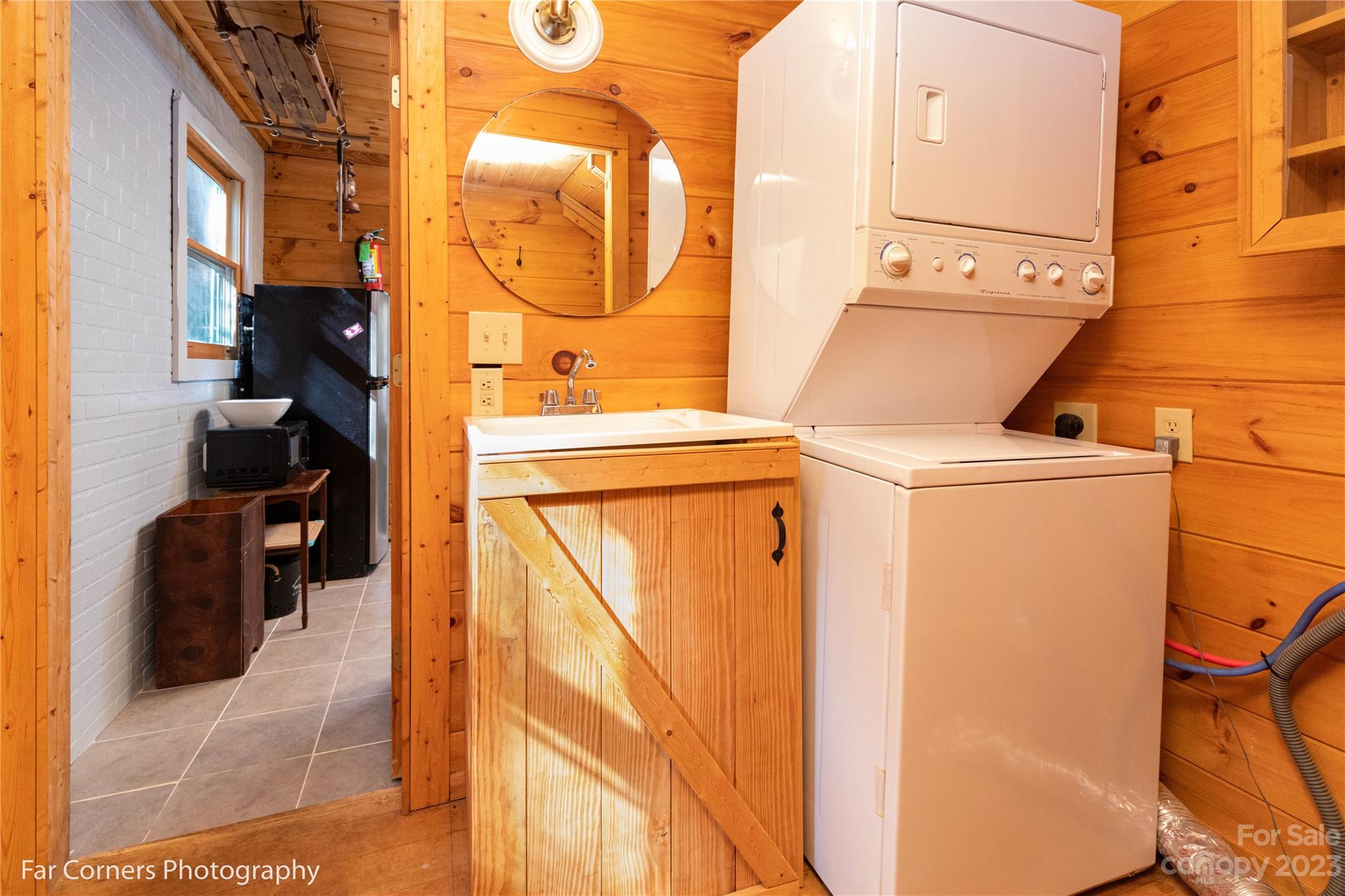 523 Spring Lake Road Maggie Valley, NC 28751 - Photo 7 of 25 a utility room with dryer and washer