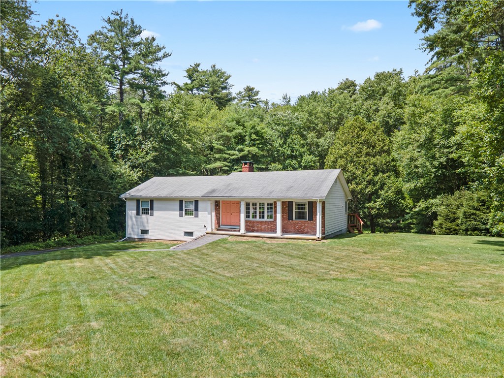 37 Mary Elizabeth Road Scituate, RI 02857 - Photo 3 of 33