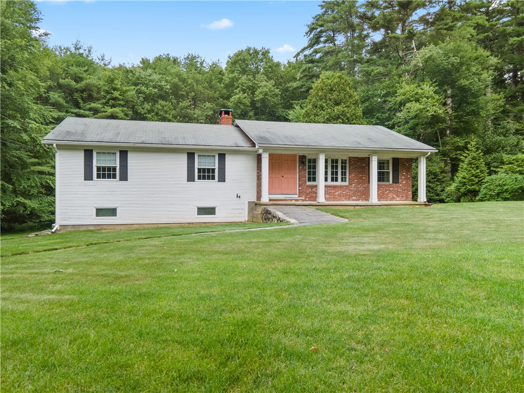 37 Mary Elizabeth Road Scituate, RI 02857 - Photo 4 of 33