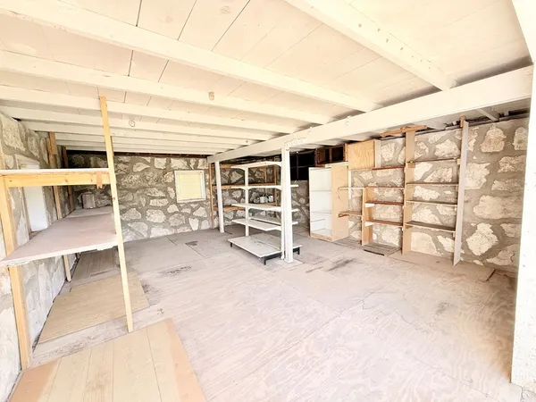 $299,900 | 125 Henderson Branch Road West, Ingram, TX 78025