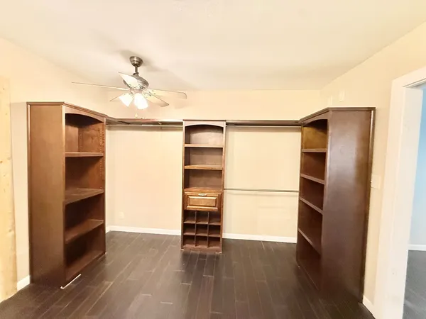 $299,900 | 125 Henderson Branch Road West, Ingram, TX 78025