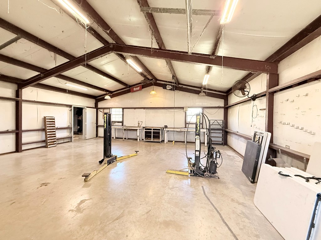 125 Henderson Branch Road West Ingram, TX 78025 - Photo 7 of 28