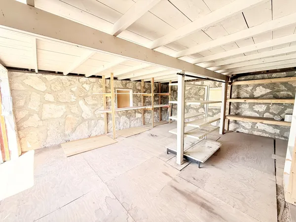 $299,900 | 125 Henderson Branch Road West, Ingram, TX 78025