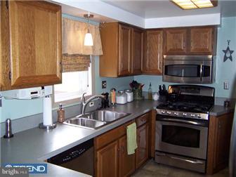1081 Schoolhouse Road Pottstown, PA 19465 - Photo 5 of 11