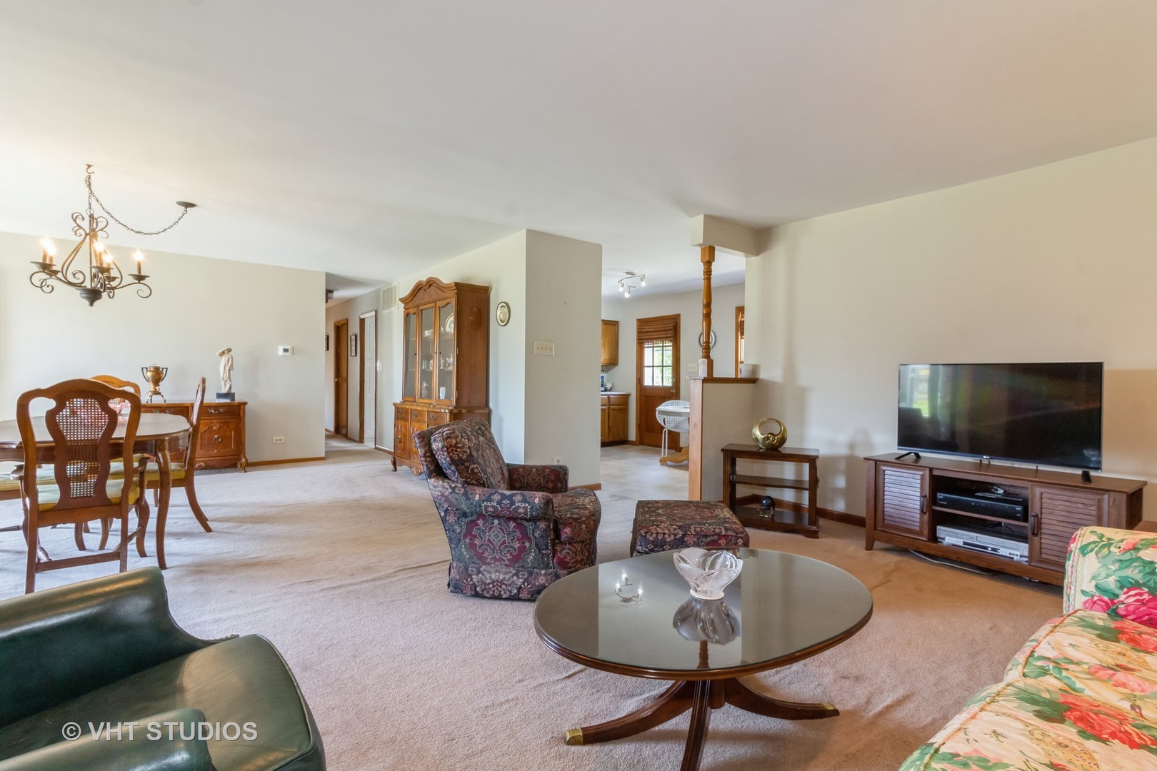 520 Camden Avenue Romeoville, IL 60446 - Photo 7 of 26 Gallery Image 7