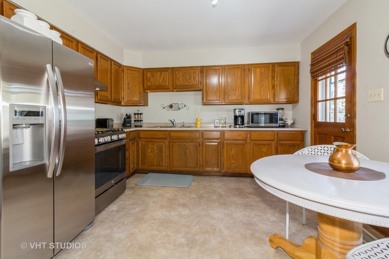 520 Camden Avenue Romeoville, IL 60446 - Photo 10 of 26 Gallery Image 10