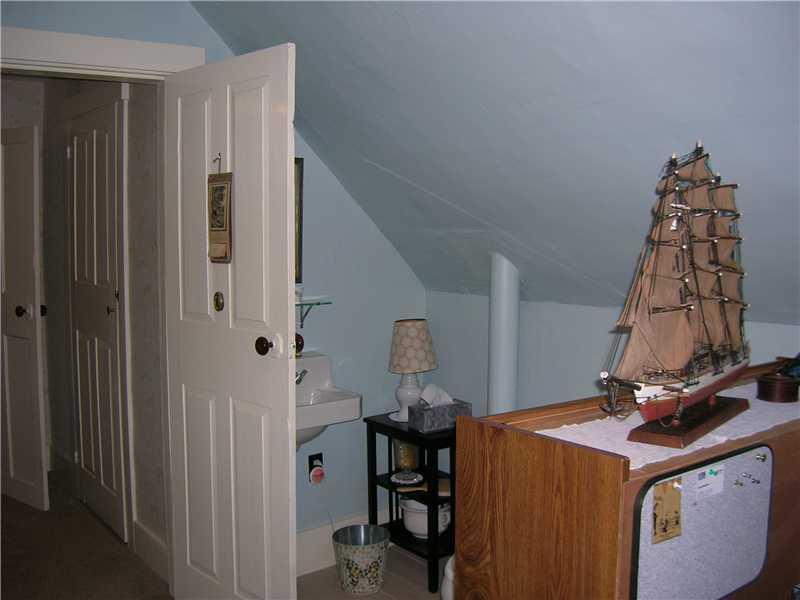 29 Bay Road Bowdoinham, ME 04008 - Photo 23 of 31 Bathroom.