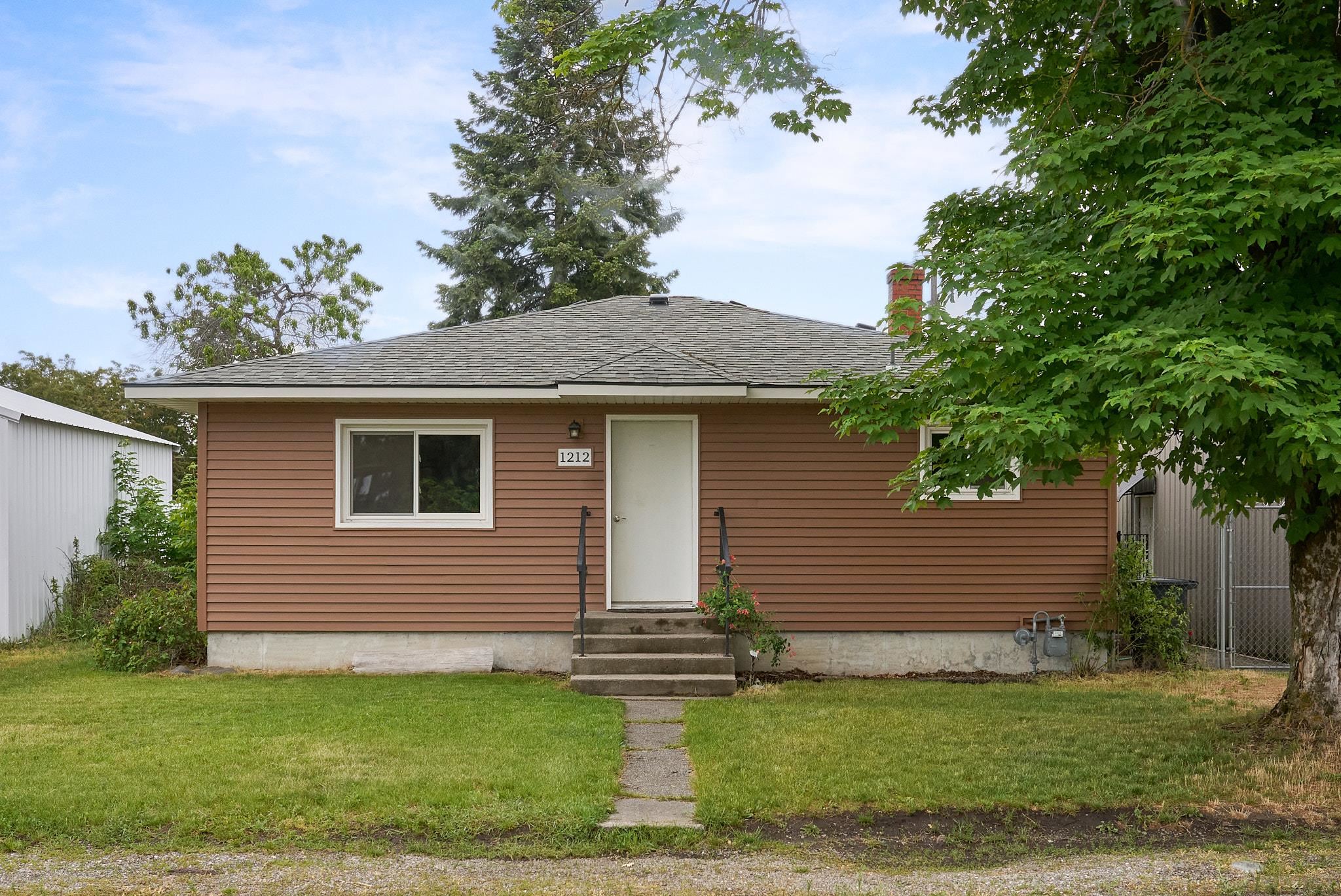 1212 North Bessie Road Spokane Valley, WA 99212 - Photo 2 of 40 Gallery Image 2