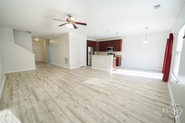 $2,400 | 109 Savannah Lane, Richmond Hill, GA 31324