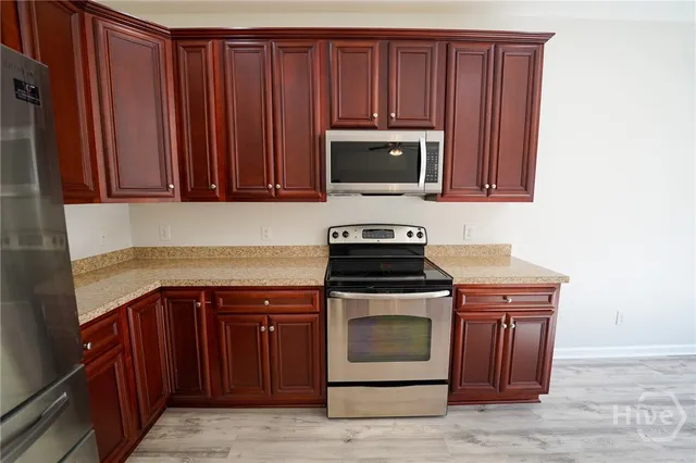 $2,400 | 109 Savannah Lane, Richmond Hill, GA 31324