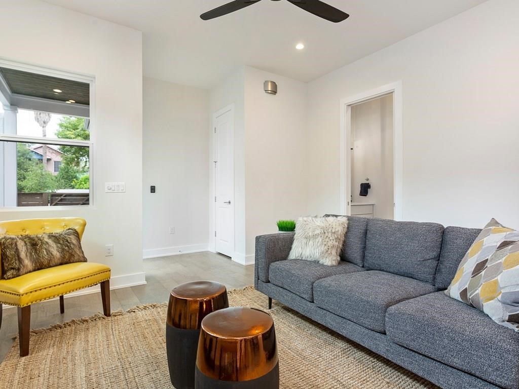 1111 Brookswood Avenue, Unit A Austin, TX 78721 - Photo 5 of 21