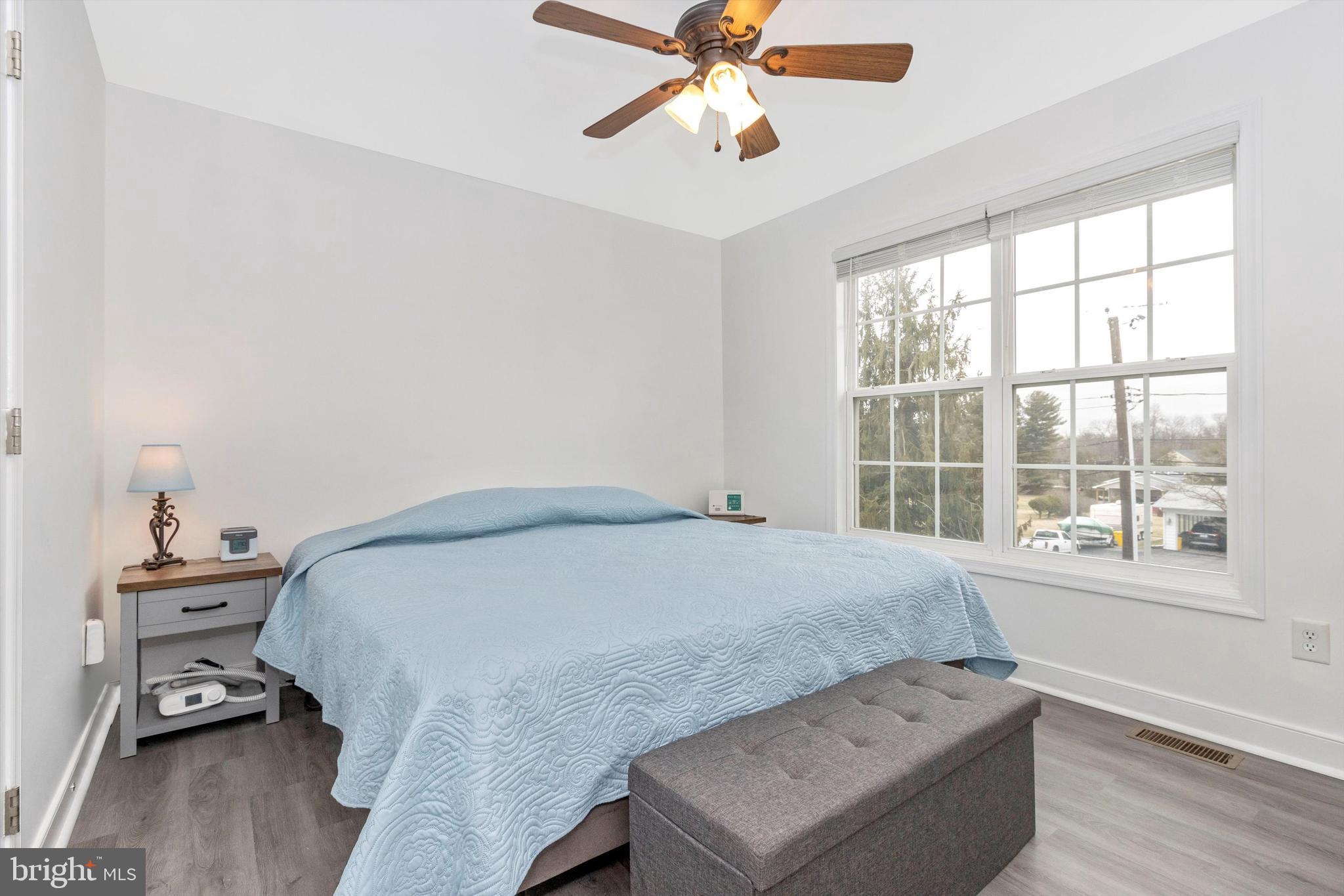 812 Crest Hill Road Severn, MD 21144 - Photo 24 of 55 Second bedroom at front of house