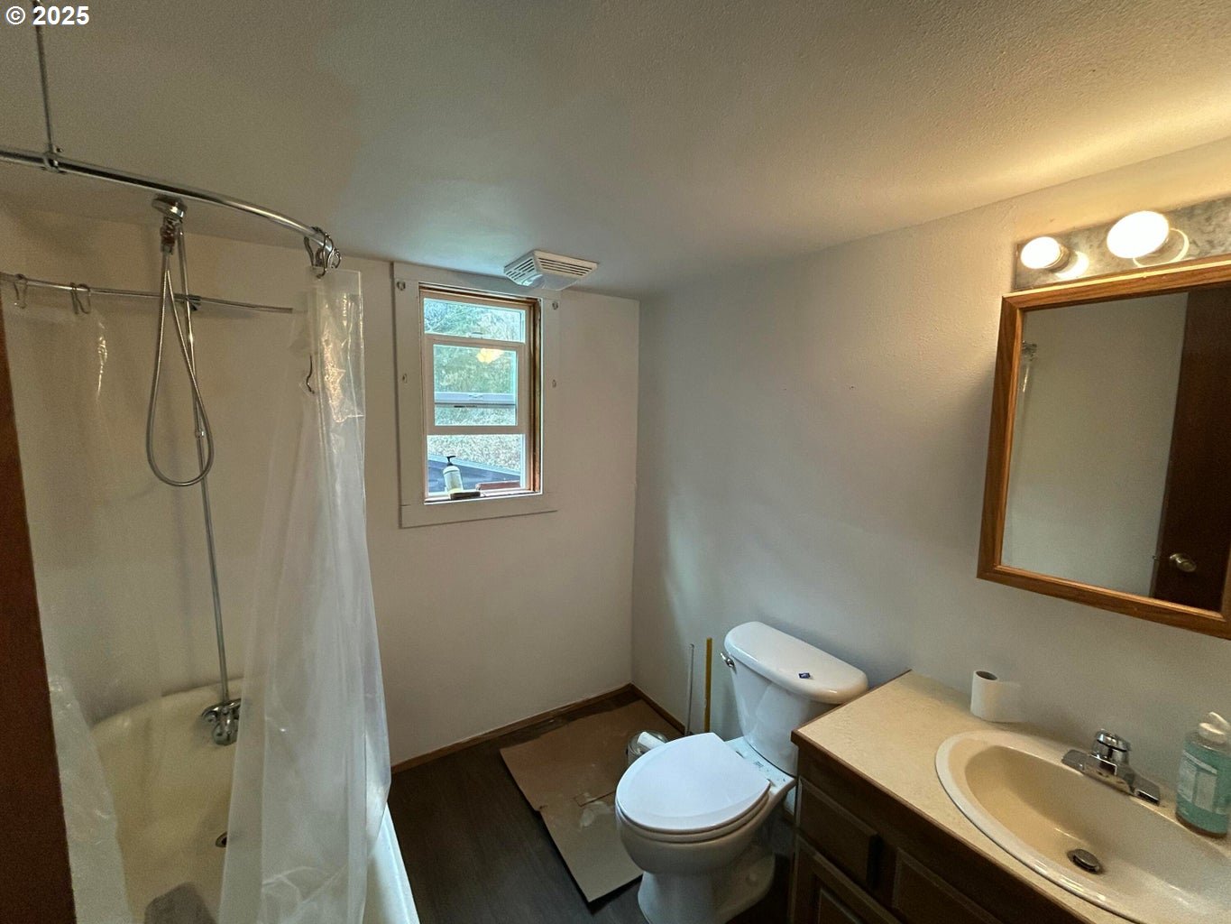 8250 Kilchis River Road Tillamook, OR 97141 - Photo 13 of 41 Gallery Image 13