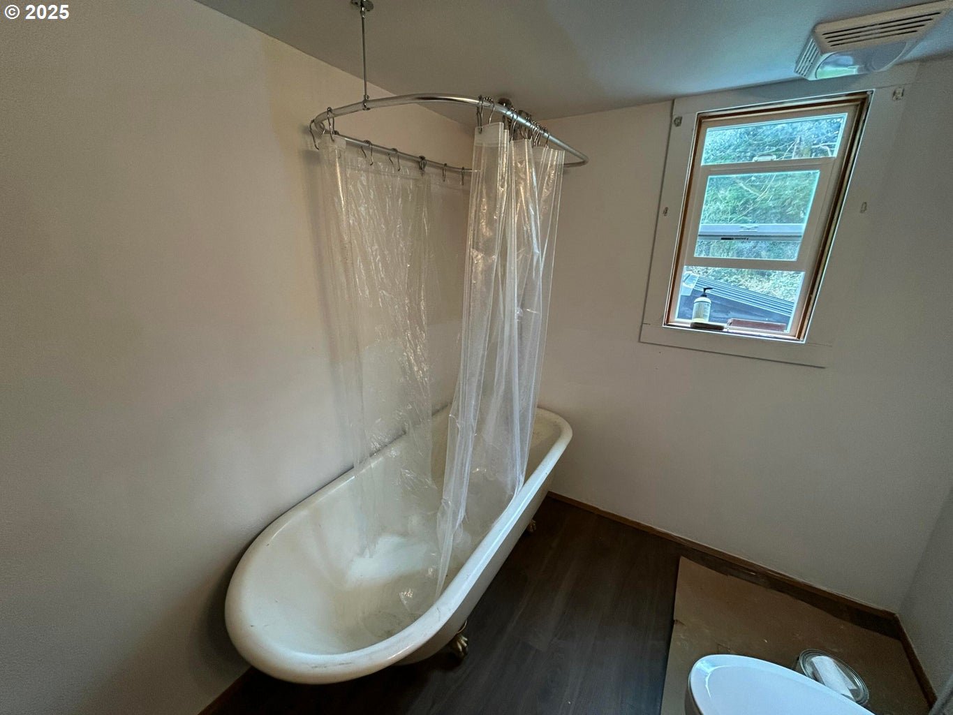 8250 Kilchis River Road Tillamook, OR 97141 - Photo 15 of 41 Gallery Image 15