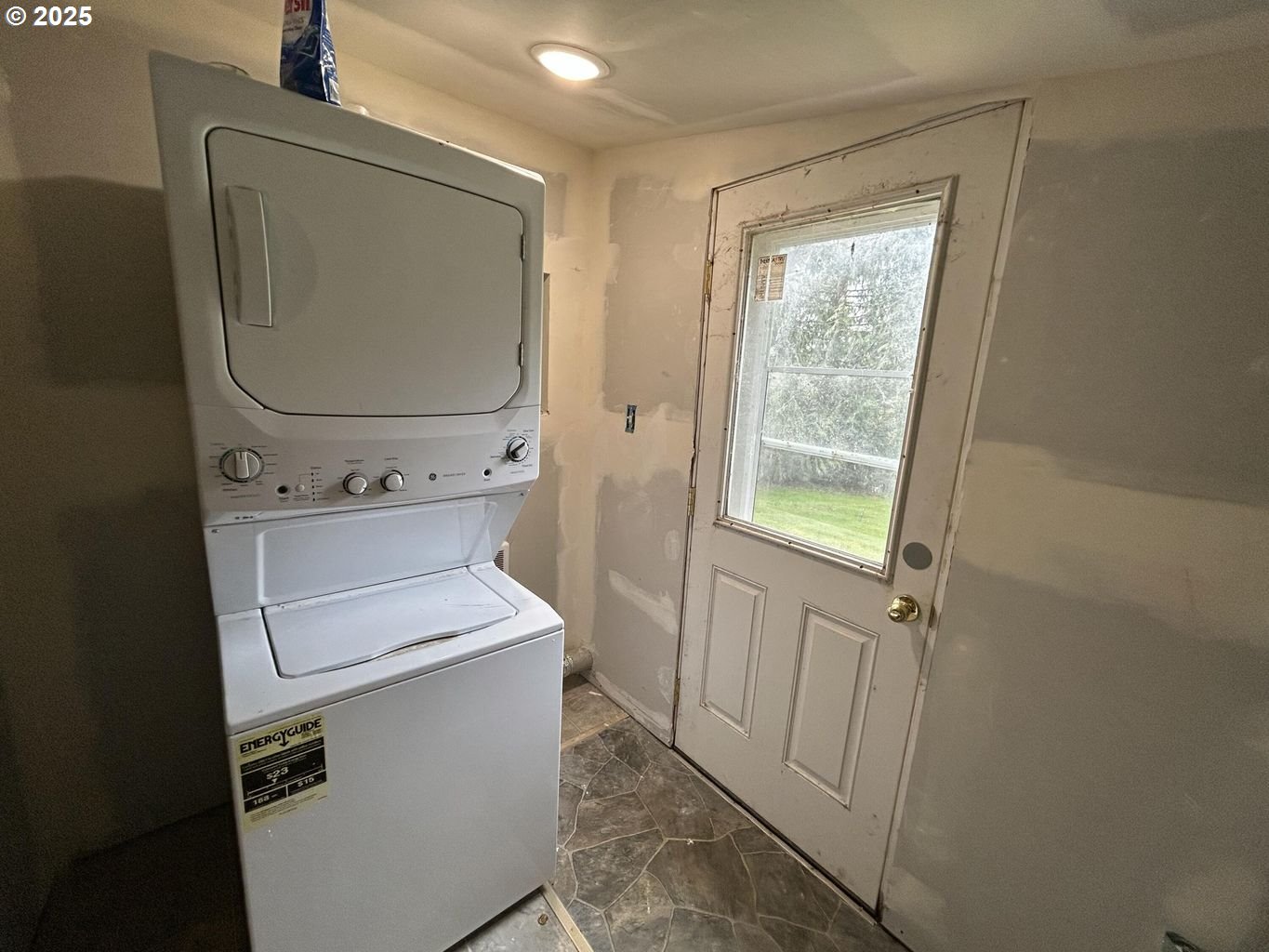 8250 Kilchis River Road Tillamook, OR 97141 - Photo 23 of 41 Gallery Image 23