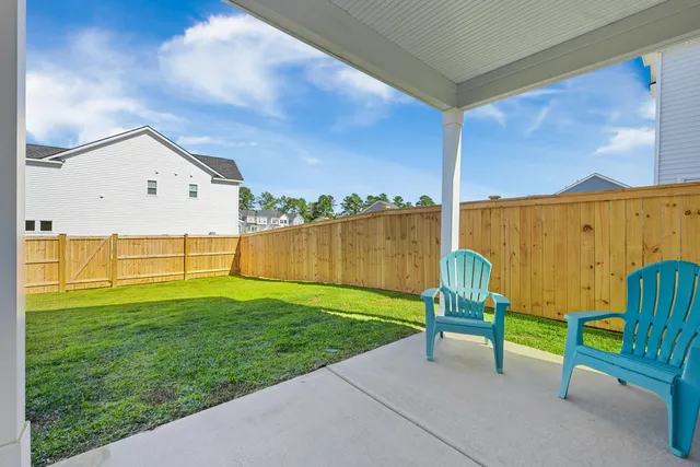 $374,900 | 302 Chapman Circle, Goose Creek, SC 29445