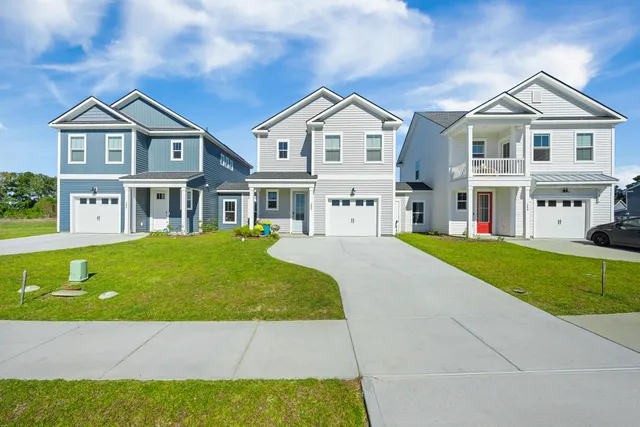 $374,900 | 302 Chapman Circle, Goose Creek, SC 29445