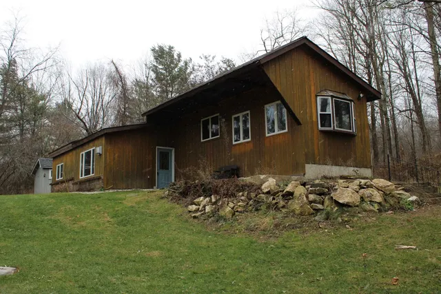 $215,000 | 634 Stevens Road, Pittsford, VT 05763