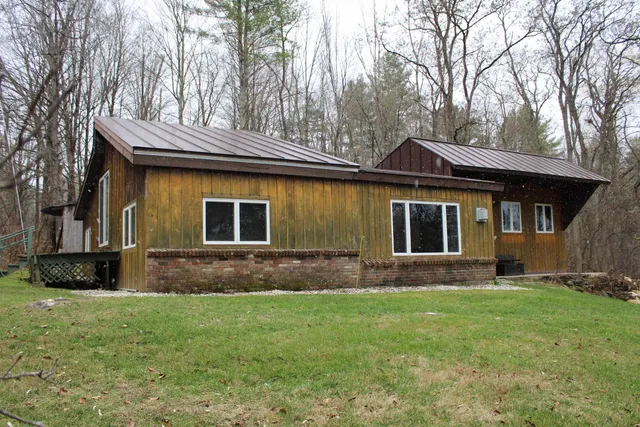 $215,000 | 634 Stevens Road, Pittsford, VT 05763
