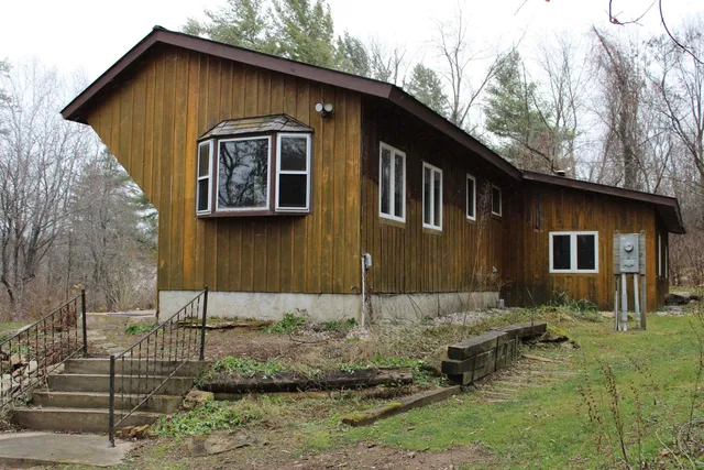 $215,000 | 634 Stevens Road, Pittsford, VT 05763