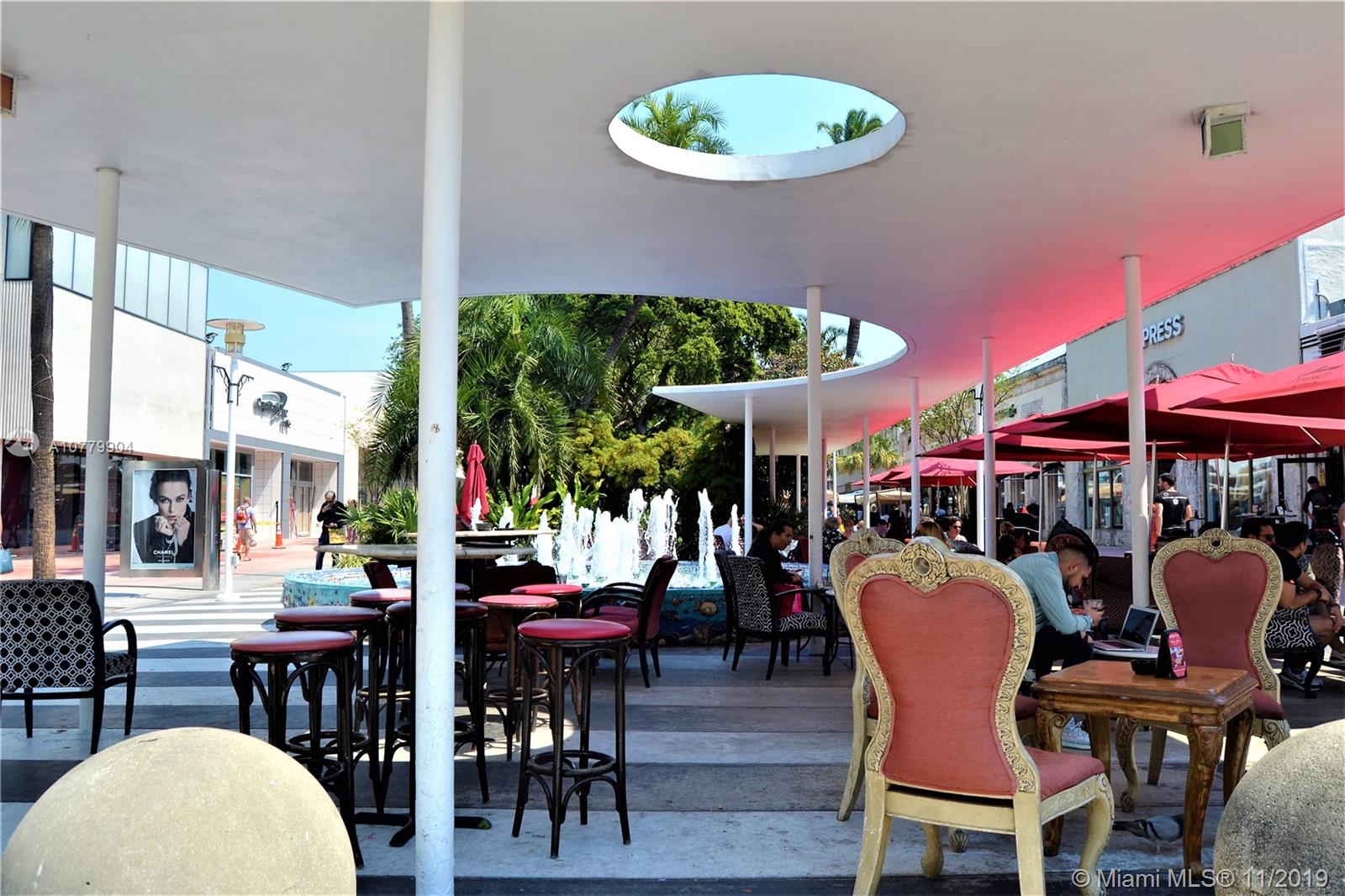 1345 Lincoln Road, Unit 1106 Miami Beach, FL 33139 - Photo 24 of 33 STROLL TO LINCOLN RD MALL AND SIP CAPPUCCINO AT ONE OF MANY OUTDOOR CAFES