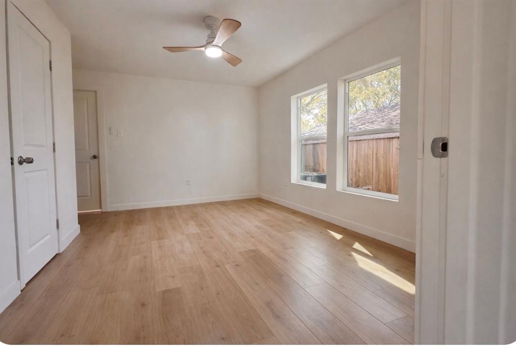 2739 Lawrence Street Dallas, TX 75215 - Photo 8 of 12