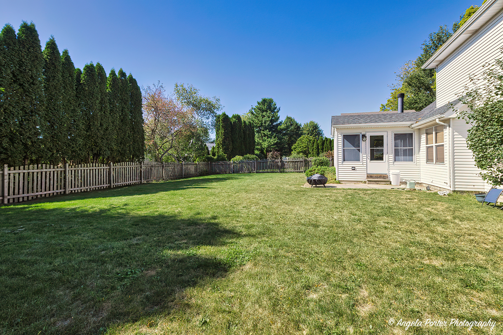 337 Claire Lane Cary, IL 60013 - Photo 31 of 35 a front view of a house with a yard