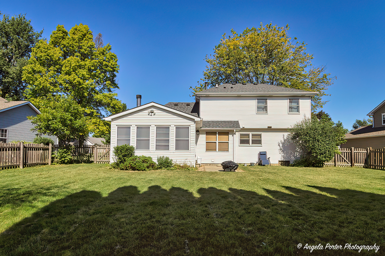 337 Claire Lane Cary, IL 60013 - Photo 32 of 35 a front view of a house with a yard