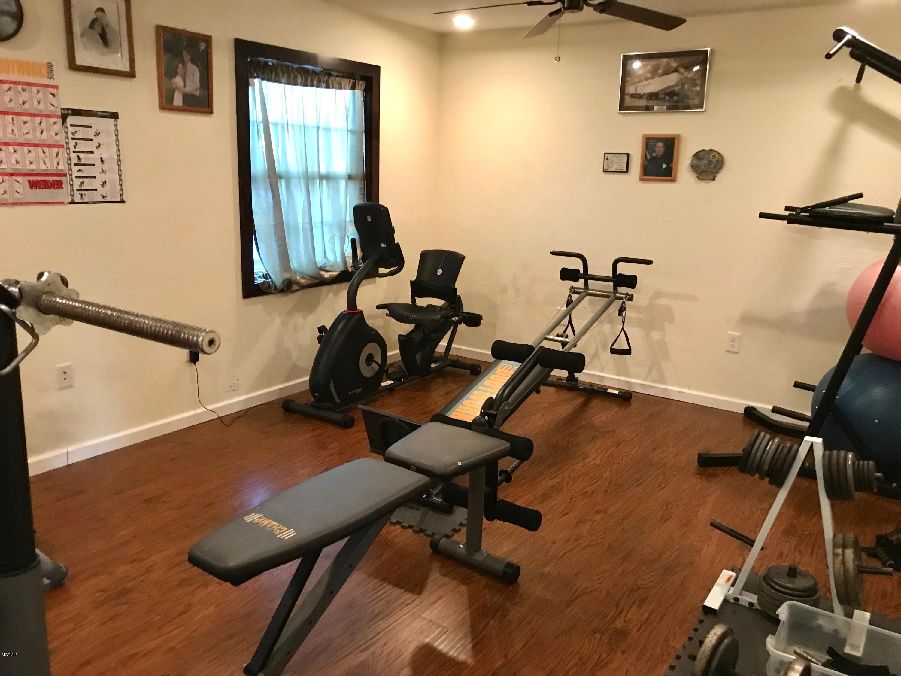 12459 Oaklawn Road Biloxi, MS 39532 - Photo 16 of 23 Extra Room 2a