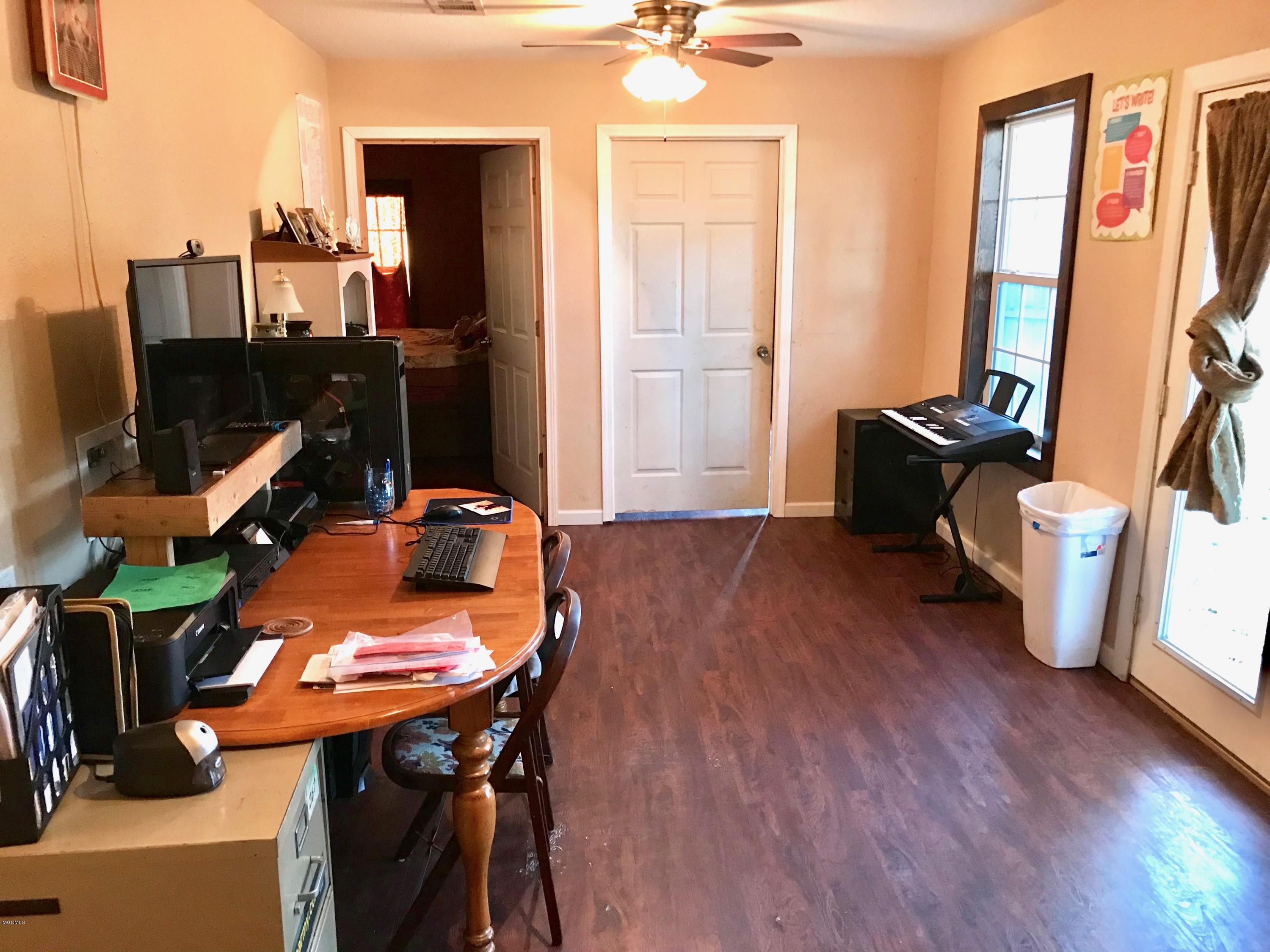 12459 Oaklawn Road Biloxi, MS 39532 - Photo 18 of 23 Extra Room 3