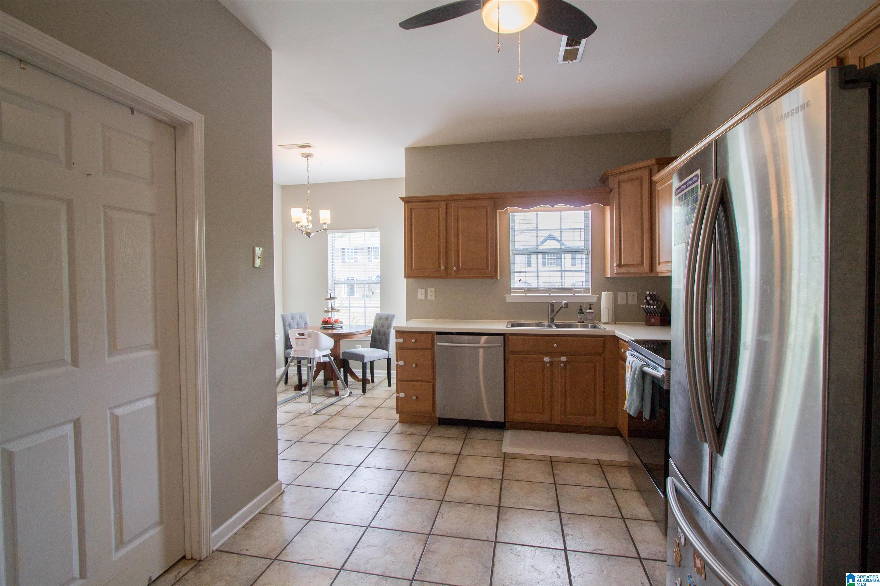 122 Meadowview Circle Pelham, AL 35124 - Photo 12 of 48