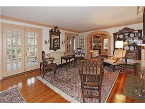 95 Wellington Road Indianapolis, IN 46260 - Photo 3 of 23 Gallery Image 3