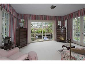 95 Wellington Road Indianapolis, IN 46260 - Photo 6 of 23 Gallery Image 6