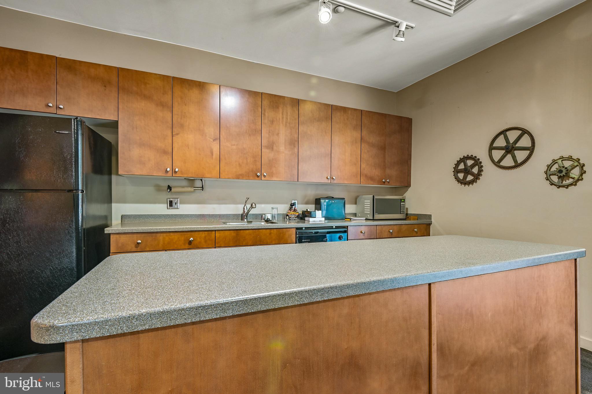 2007 Clipper Park Road, Unit 113 Baltimore, MD 21211 - Photo 17 of 22 Common kitchen