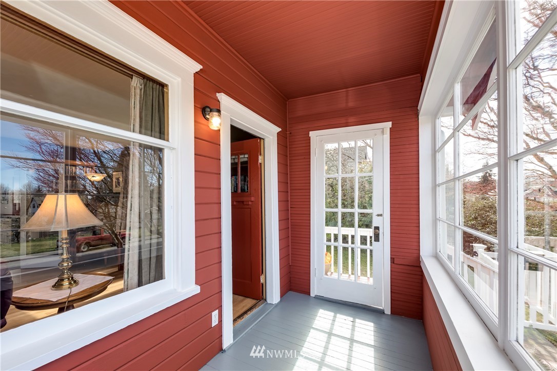 1001 Rockefeller Avenue Everett, WA 98201 - Photo 3 of 25 Gallery Image 3