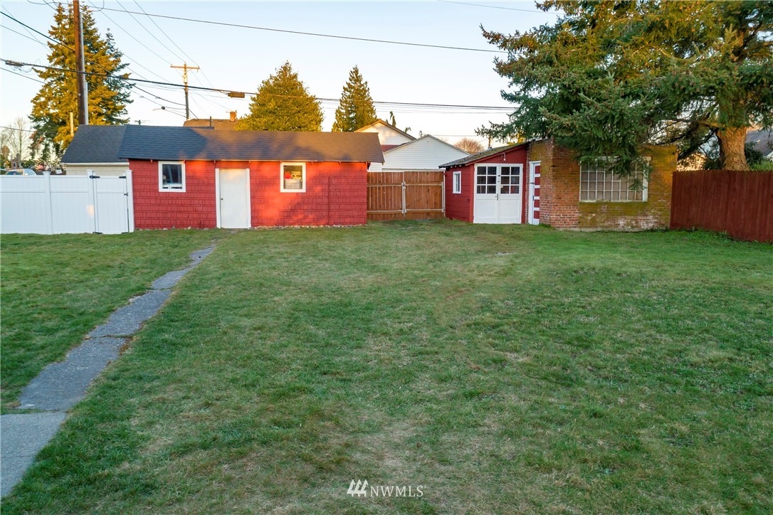 1001 Rockefeller Avenue Everett, WA 98201 - Photo 22 of 25 Gallery Image 22