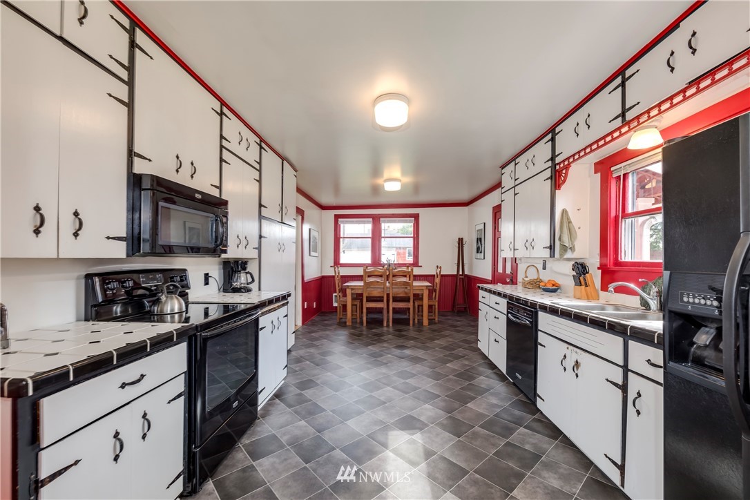 1001 Rockefeller Avenue Everett, WA 98201 - Photo 6 of 25 Gallery Image 6