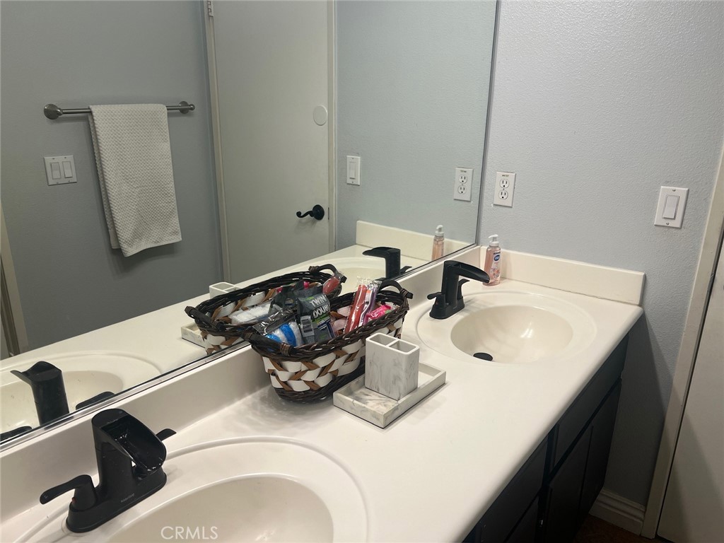 11617 Harvard Way Yucaipa, CA 92399 - Photo 47 of 60