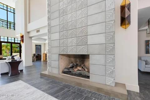 $895,000 | 8 Biltmore Estate, Unit 114, Phoenix, AZ 85016