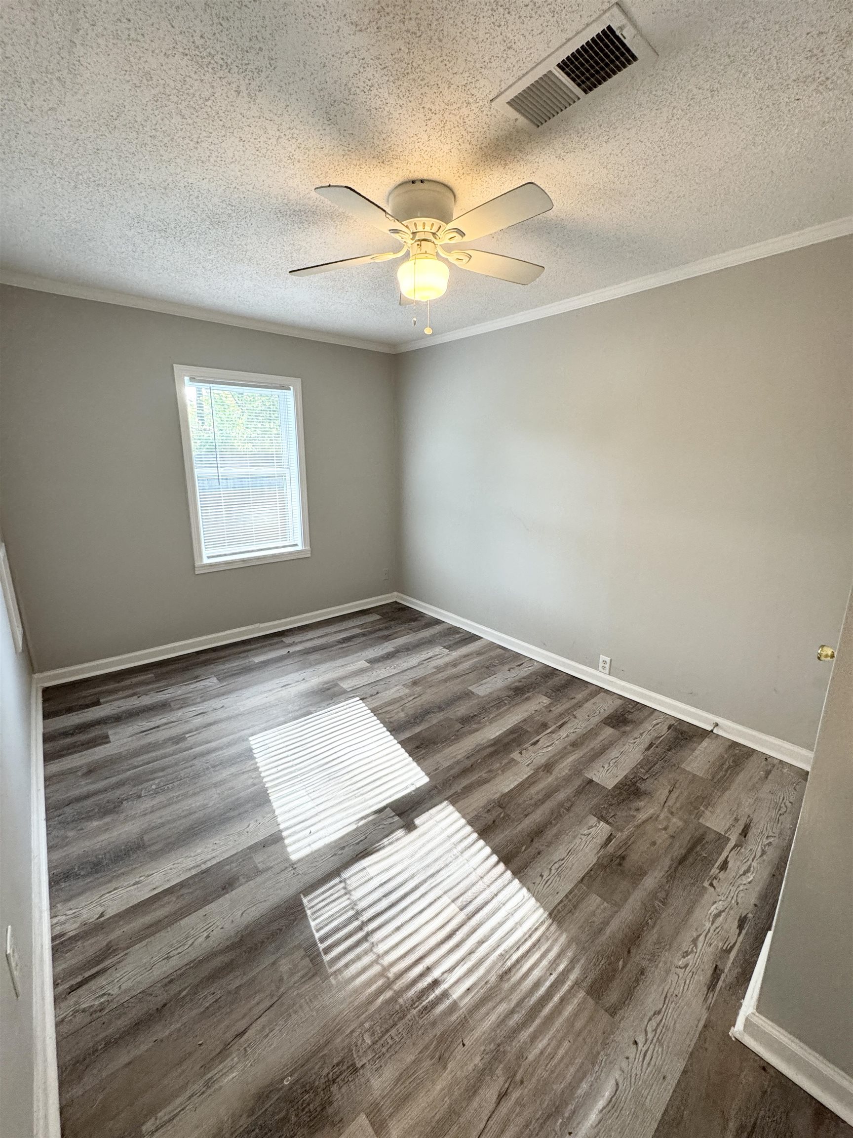 1349 Longcrest Road Memphis, TN 38109 - Photo 8 of 15 Gallery Image 8