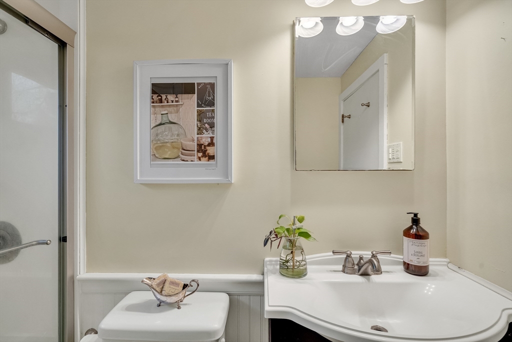 55 Fuller Street Dedham, MA 02026 - Photo 13 of 30