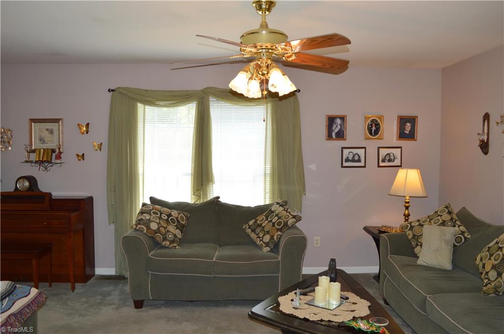 5895 Stanley Huff Road Summerfield, NC 27358 - Photo 11 of 30 Living Room