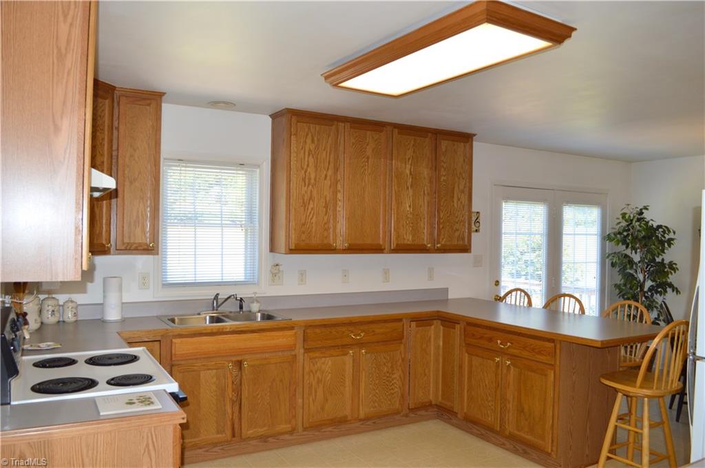 5895 Stanley Huff Road Summerfield, NC 27358 - Photo 14 of 30 Kitchen