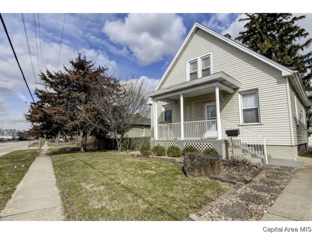 2356 North Peoria Road Springfield, IL 62702 - Photo 1 of 28