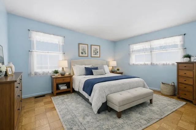 $409,000 | 943 Oxford Street, Downers Grove, IL 60516