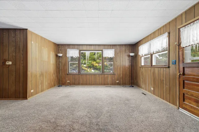 $429,999 | 943 Oxford Street, Downers Grove, IL 60516