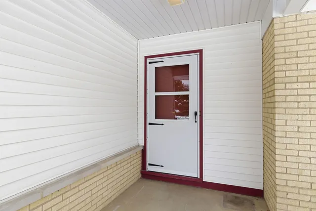 $429,999 | 943 Oxford Street, Downers Grove, IL 60516