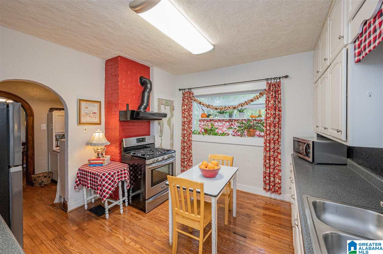 824 Hillcrest Road Birmingham, AL 35235 - Photo 13 of 49