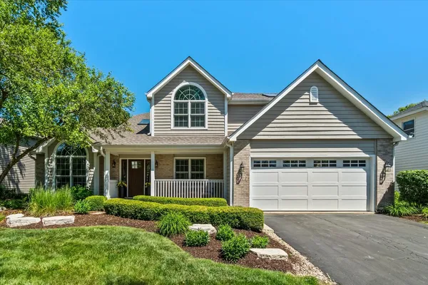 $785,000 | 3712 Falkner Drive, Naperville, IL 60564