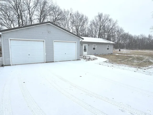 $198,500 | 8750 North Brehm Lane, Belle Rive, IL 62810